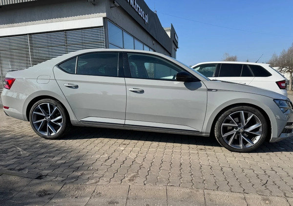 Skoda Superb cena 123900 przebieg: 119000, rok produkcji 2022 z Gorzów Wielkopolski małe 254